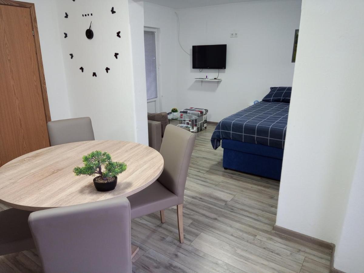 Apartman Borna Otočac Exterior foto